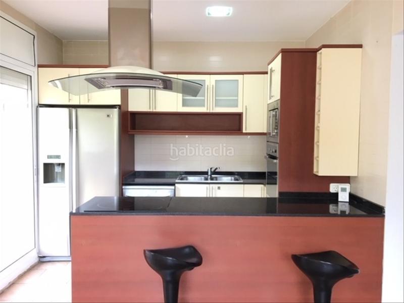 Foto cdf8465f-9883-4203-950d-05bbe5c408b7. Maison avec chauffage parking dans Cervelló