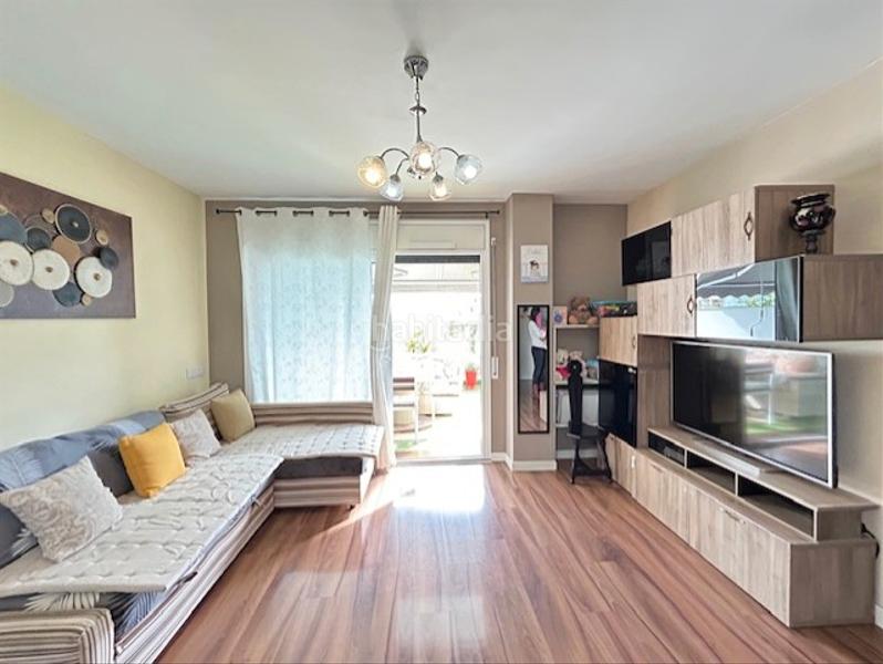 Foto c5c54000-0f3d-499f-820b-72476122b8ed. Pis amb calefacció a Can Gambús Sabadell