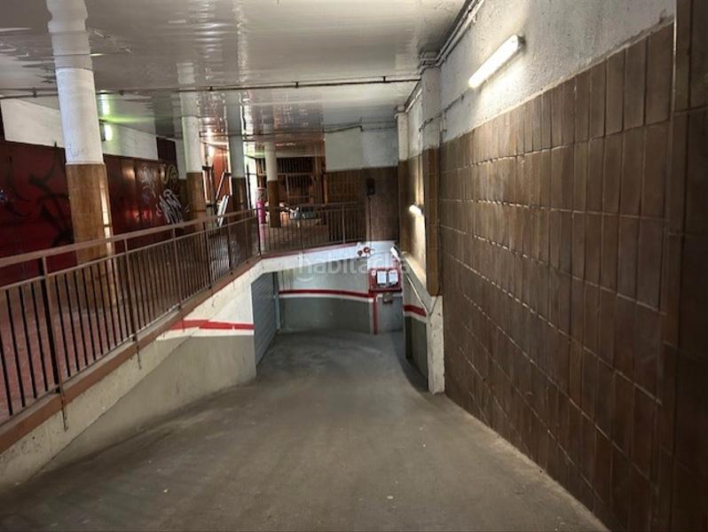 Foto a039895b-a2ac-4006-b198-a8f92fcce1cd. Posto auto in carrer de maragall 18 in Ajuntament-Maragall Ripollet