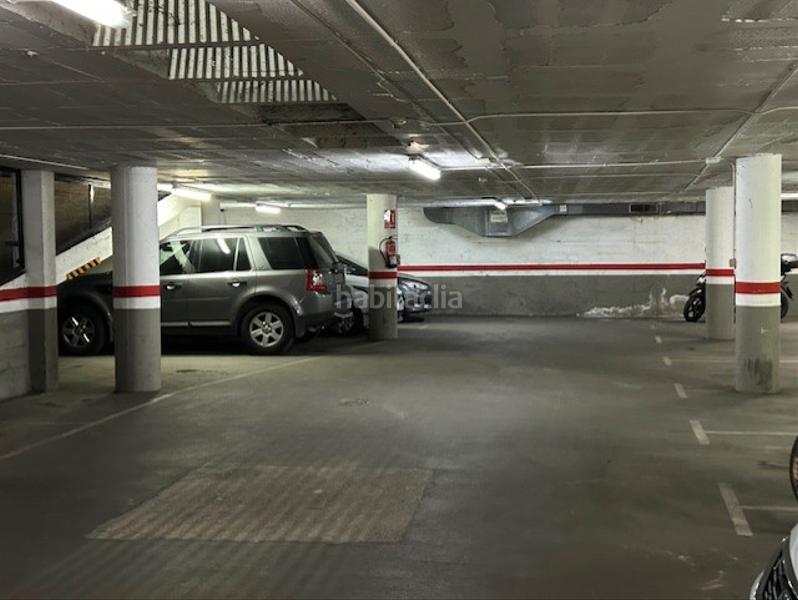 Foto b3e0d867-3a1d-4b09-bd04-10aaf5db8a9f. Posto auto in carrer de maragall 18 in Ajuntament-Maragall Ripollet