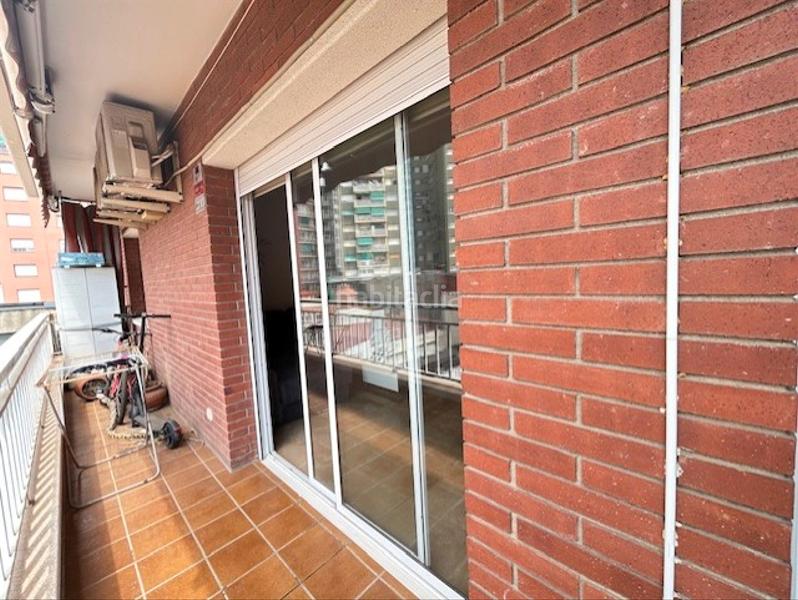 Foto e2245a77-11f4-49f7-9a0e-9e617faa9ac9. Pis amb calefacció aparcament a La Sagrera Barcelona