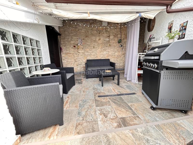 Foto dbd9ca0b-9c01-4214-bd9c-306f5bb6b98d. Maison jumelée dans Àger
