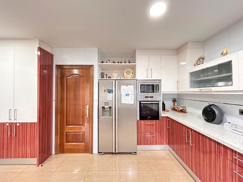 Foto d8bdb816-c5ac-4f6f-ac4c-0d8add41a6ea. Casa amb calefacció aparcament a Vinyets-Molí Vell Sant Boi de Llobregat