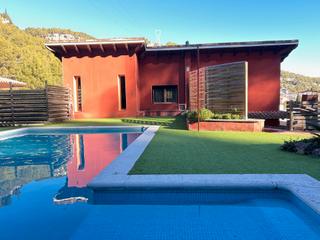 Casa a Vallirana. Para entrar a vivir sin gastos adicionales