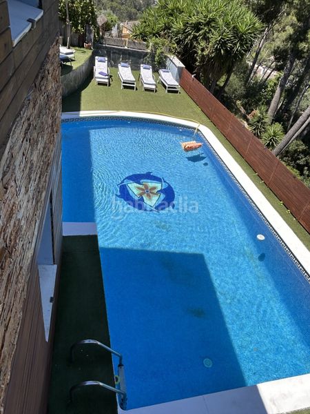 Foto a676e23d-b41a-4cb7-aaea-fd170e30dfc7. Casa amb aparcament piscina a Cervelló