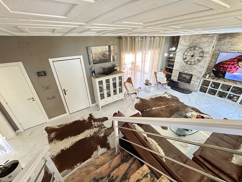 Foto db852f4e-6df0-4d16-a7a5-6e0ee1d61d49. Casa amb aparcament piscina a Cervelló