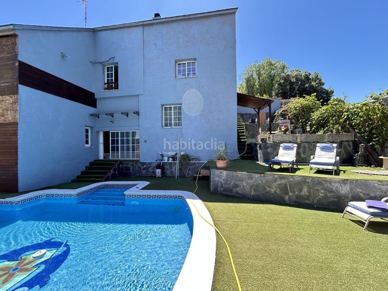 Foto ff5299c3-e36c-4904-adf5-cc8ce9e2f3e2. Casa amb aparcament piscina a Cervelló