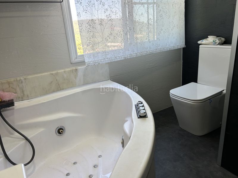 Foto ff9ba931-d5fc-49bc-bdd3-166deec30a01. Casa amb aparcament piscina a Cervelló