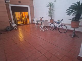 Planta baixa  Carrer del sol. Seminuevo con patio y parquing