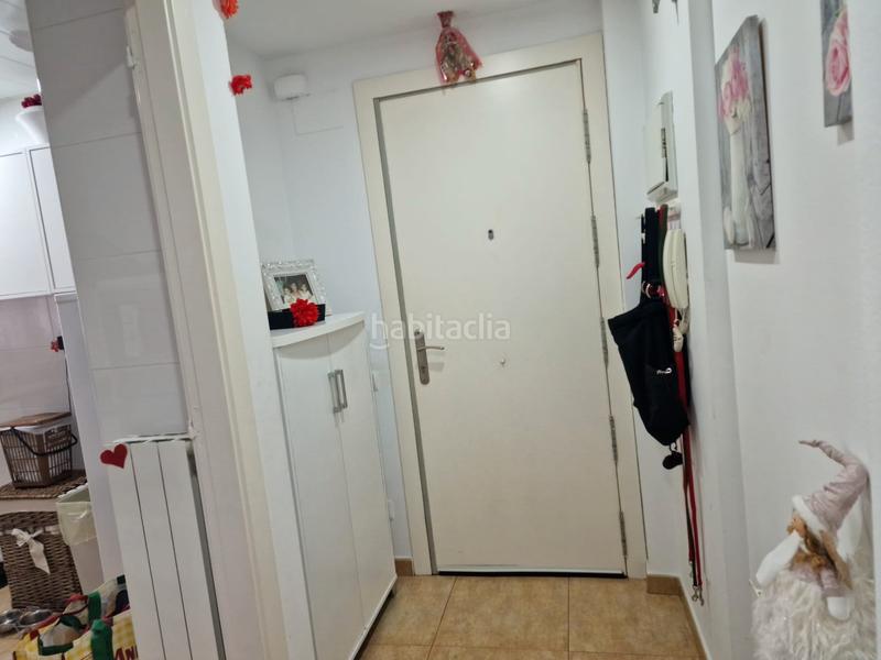 Foto c5c5d99e-8b55-4d5d-a577-5a515e3d9481. Pis amb calefacció aparcament a Centre Ripollet