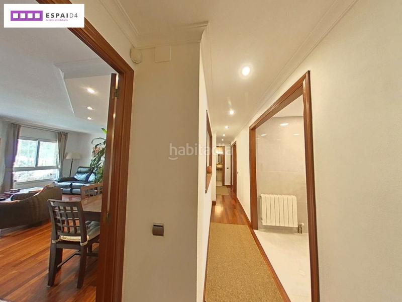 Foto 32613779-d745-4a0b-9bd7-28319ef9a733. Piso gran piso en zona pinetones en Casc Antic Ripollet