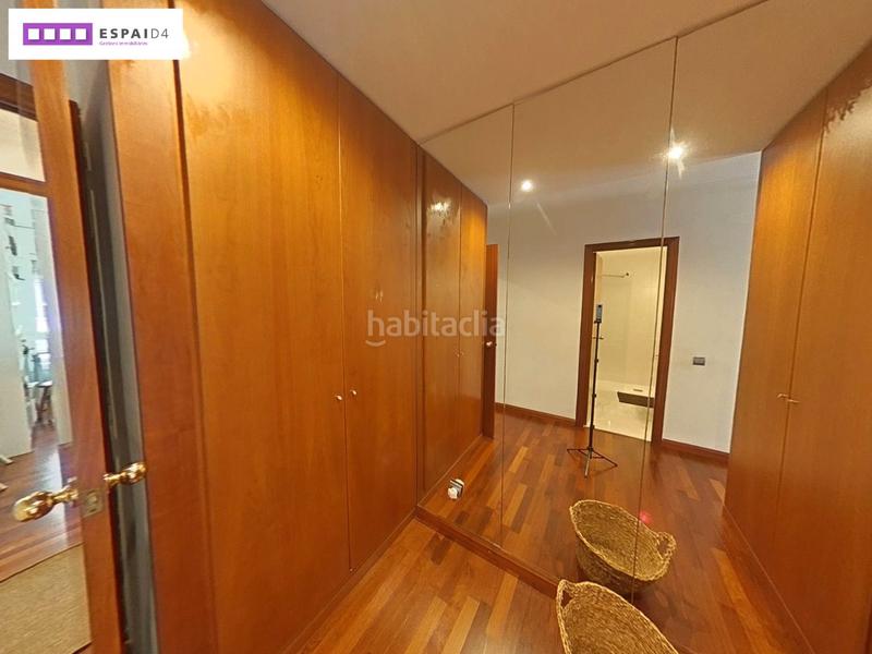 Foto f78d712b-5cf2-4eea-9700-4d004d006b49. Piso gran piso en zona pinetones en Casc Antic Ripollet