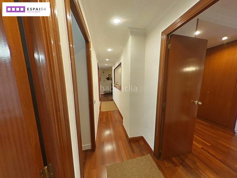 Foto f86bf4f4-7e98-449f-b285-7aa8c8b32caf. Piso gran piso en zona pinetones en Casc Antic Ripollet