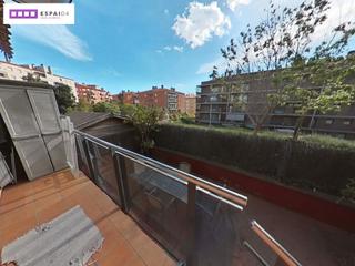 Dúplex  Carrer barberà del vallès. Precioso duplex tipo casa con parquing