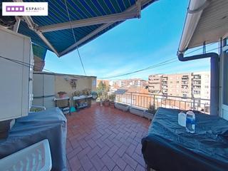 Àtic  Carrer monturiol. Atico apartamento con terraza
