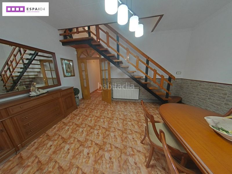 Foto 00b8ca97-1b42-4865-b8cf-026cff13c0ee. Casa amb xemeneia calefacció a Casc Antic Ripollet