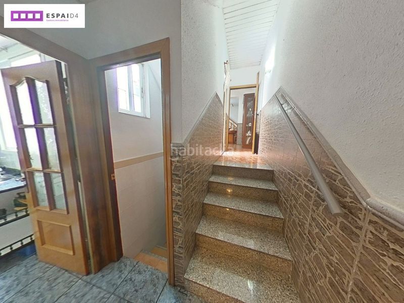 Foto 1e5af1e7-ec8c-4ffa-beed-da716f85a5f0. Casa amb xemeneia calefacció a Casc Antic Ripollet