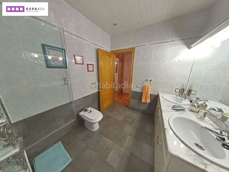 Foto 264efcf2-2ea2-4014-a717-3bd57dd79fe6. Casa amb xemeneia calefacció a Casc Antic Ripollet