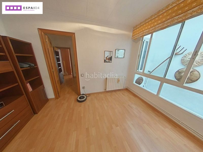 Foto 26811dd6-de17-4538-b04c-ac1d99e30eb5. Casa amb xemeneia calefacció a Casc Antic Ripollet