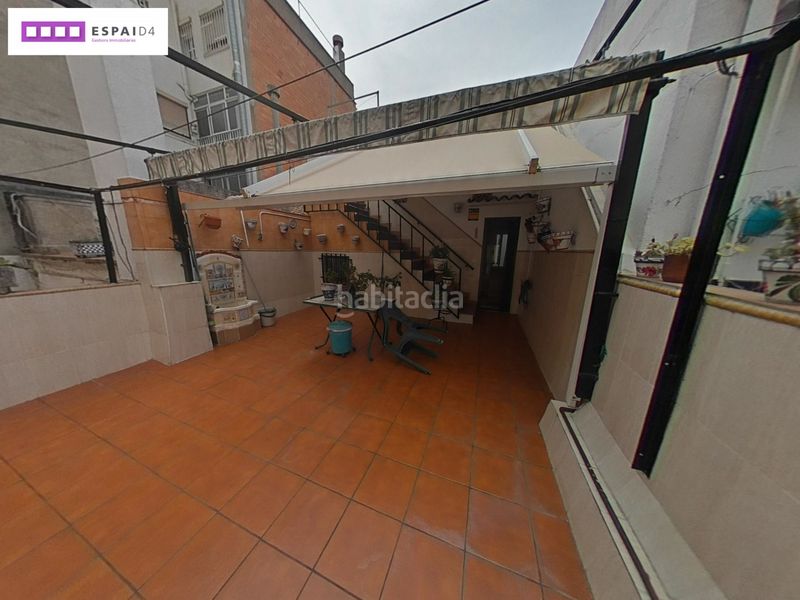 Foto 3ad97ca8-9d5b-49f0-a011-249e62fb5233. Casa amb xemeneia calefacció a Casc Antic Ripollet