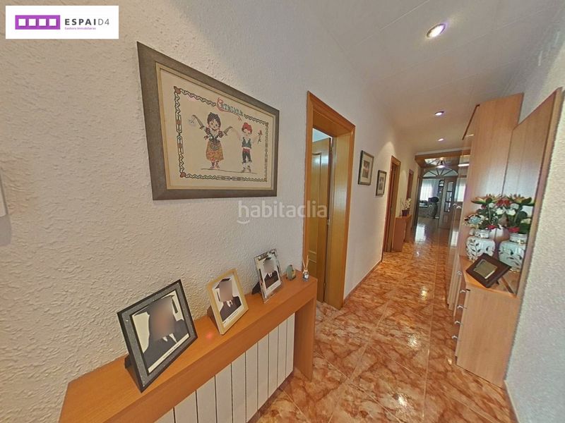Foto 4c0fc8e5-ae7c-4a32-83e3-80d1cbd38d12. Casa amb xemeneia calefacció a Casc Antic Ripollet