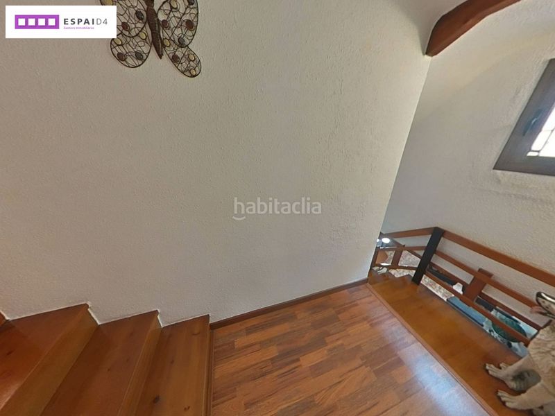 Foto 86bac09e-af14-4806-bd70-b9253fa59202. Casa amb xemeneia calefacció a Casc Antic Ripollet