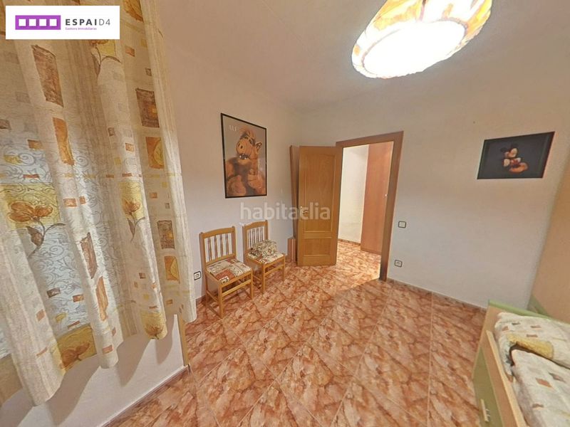 Foto 8734bc48-760b-4908-b772-36a622c3f8fa. Casa amb xemeneia calefacció a Casc Antic Ripollet