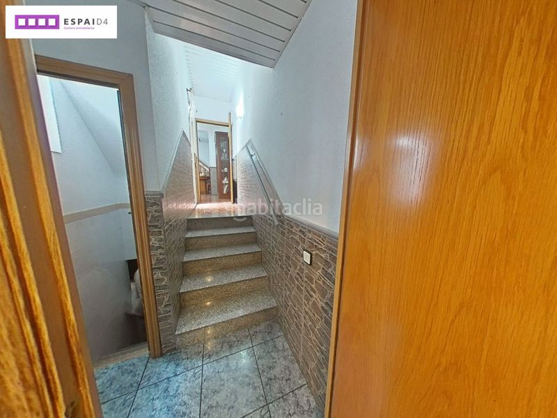 Foto 99cecf48-f501-4e36-9134-c6f95111247e. Casa amb xemeneia calefacció a Casc Antic Ripollet