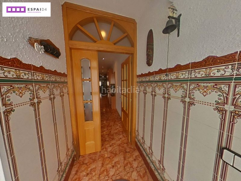 Foto a76d48c4-28af-4da7-8c85-e5a0920a230d. Casa amb xemeneia calefacció a Casc Antic Ripollet