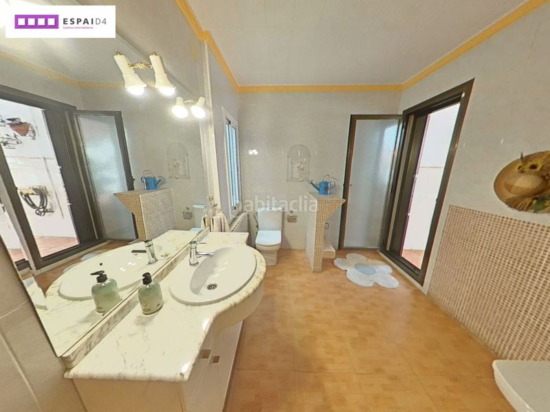 Foto cd3e1242-5794-4432-aeaf-be69b539cc68. Casa amb xemeneia calefacció a Casc Antic Ripollet