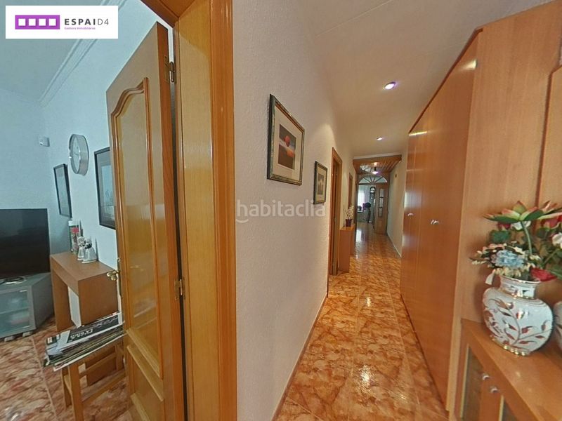 Foto d4725a7a-6ba6-4836-8846-07bf5d65f057. Casa amb xemeneia calefacció a Casc Antic Ripollet