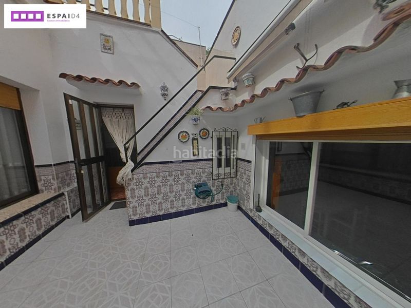 Foto d7ba93a1-bb49-42e1-bd3e-807b60d317e5. Casa amb xemeneia calefacció a Casc Antic Ripollet