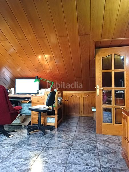 Foto ca903a07-208f-403c-9c63-c954c6a6f742. Casa adossada amb xemeneia calefacció aparcament a Ripollet
