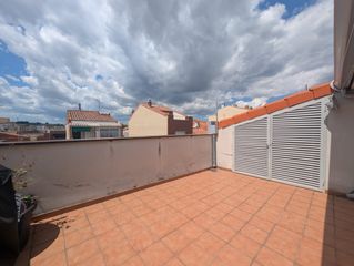 Duplex à Ca n'Aurell. Amplio dúplex en terrassa – ca n’aurell: 136 m² y terraza