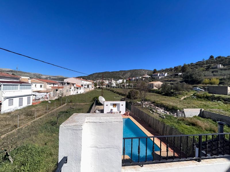 Foto a41d1125-2e77-433b-93de-c8bbd0cbcfef. Casa amb aparcament piscina a Castell de Castells