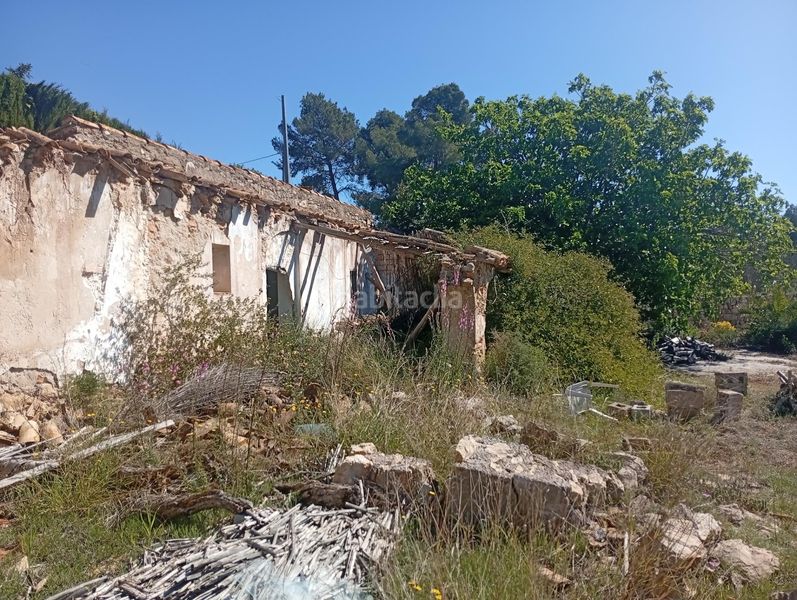 Foto b12a03b3-b1fd-4077-ad84-1ded0591545e. Terreny residencial a Alcalalí