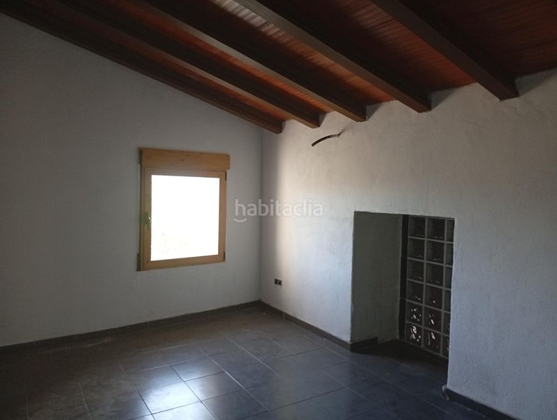 Foto 328cd213-5b65-4b0d-b032-963ffe257ec1. Casa amb aparcament a Llíber