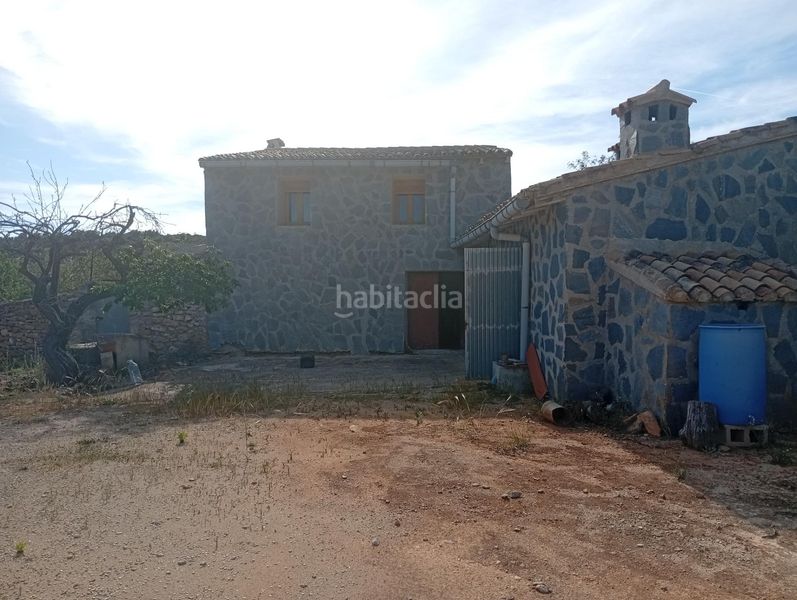 Foto db288786-cd5b-4343-ae6a-d1542c468ef4. Casa amb aparcament a Llíber