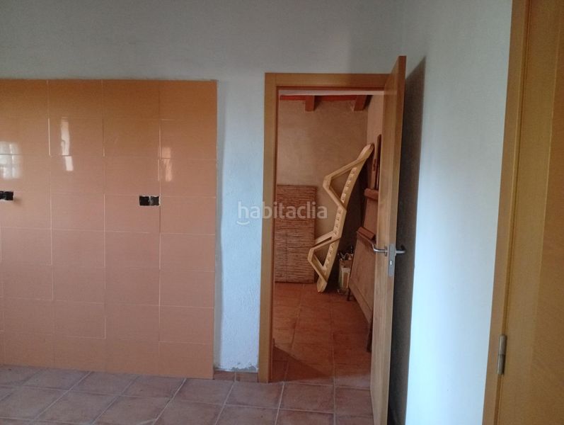 Foto fd658db4-80b1-45f7-a0a9-01a1a0ee293a. Casa amb aparcament a Llíber