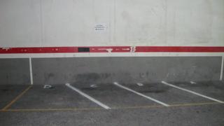Parking voiture à Carrer del comte borrell 180. Coche mediano
