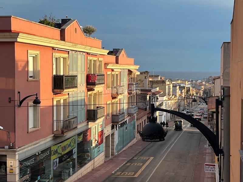Foto 1ee4ba7c-21b1-4583-b987-7b9fa7b89dd9. Àtic amb calefacció a Eixample Sant Feliu de Guíxols