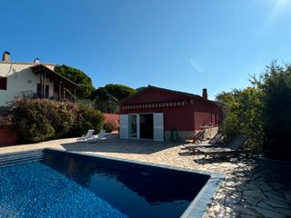 Xalet  Carrer del moli d'en roca. Precioso chalet en una sola planta adaptado para silla de ruedas