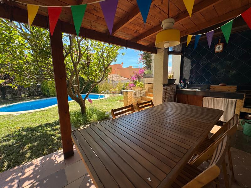 Foto 7b400f05-dc5b-4c4b-a4c6-5009fae9fe99. Chalet  en el casco urbano con piscina, jardin y 4 plazas de parking en Sant Feliu de Guíxols