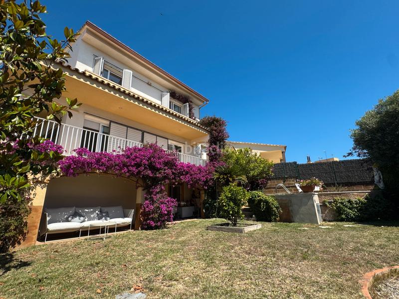 Foto 9882a55e-90fa-411a-832e-b2b6cb9de2d4. Chalet  en el casco urbano con piscina, jardin y 4 plazas de parking en Sant Feliu de Guíxols
