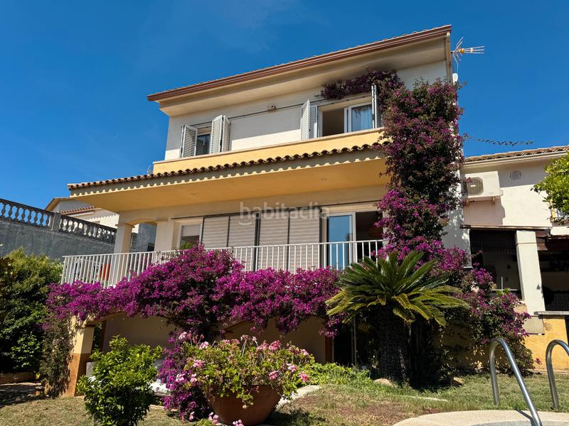 Foto a31b536a-ff15-4664-9dc4-90bbb6f6ef0b. Chalet  en el casco urbano con piscina, jardin y 4 plazas de parking en Sant Feliu de Guíxols