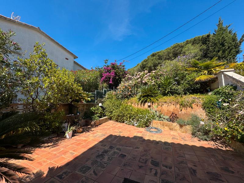 Foto d4dc2093-639c-461e-978a-fb54c8c203b5. Chalet  en el casco urbano con piscina, jardin y 4 plazas de parking en Sant Feliu de Guíxols