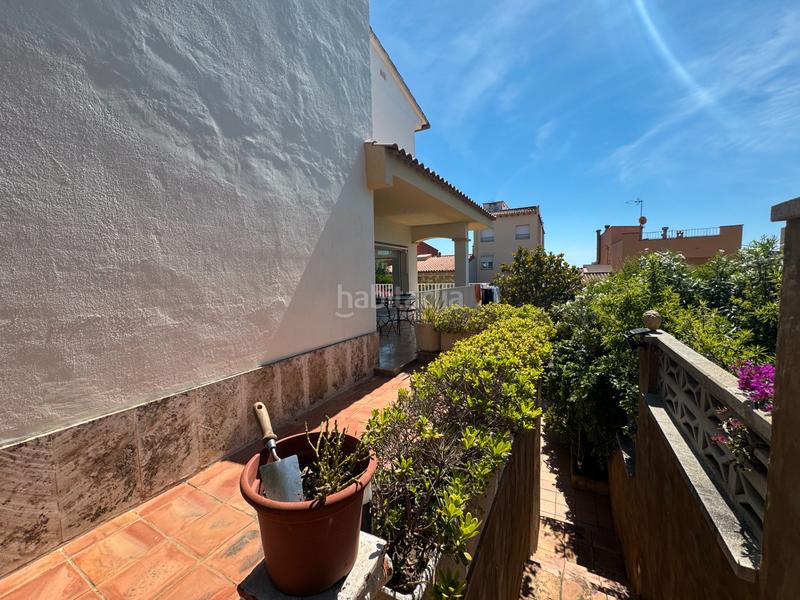 Foto e59420fb-094d-46bc-8d97-29e7d09c8426. Chalet  en el casco urbano con piscina, jardin y 4 plazas de parking en Sant Feliu de Guíxols