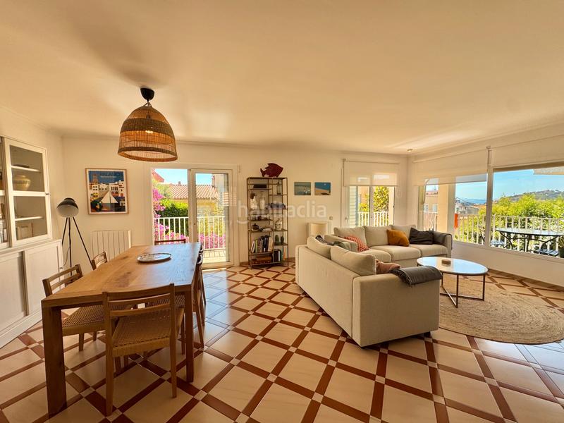 Foto ee577432-a3b9-48af-8ae8-b9837a26a2e9. Chalet  en el casco urbano con piscina, jardin y 4 plazas de parking en Sant Feliu de Guíxols