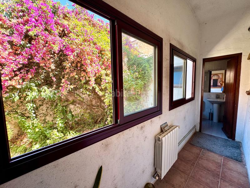 Foto 7a5a9452-6779-42f8-a820-c61561d092de. Casa adossada amb calefacció a Eixample Sant Feliu de Guíxols