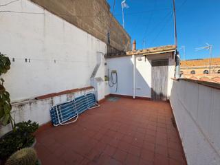 Casa pareada  Carrer de santa margarida. Acojedora casa pareada a 200 metros de la playa